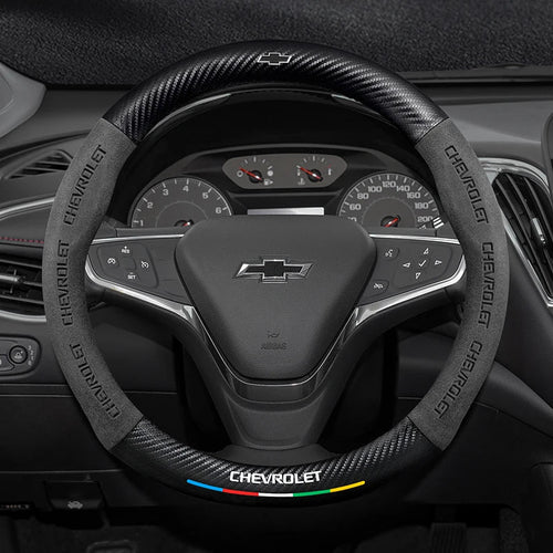 Capa de Volante em Camurça e Fibra de Carbono para Chevrolet – Antiderrapante Premium Esportiva