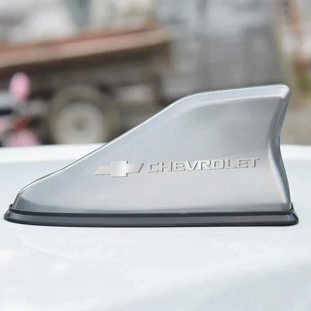Antena Automotiva Tubarão para Chevrolet – Shark Fin Decorativa com Sinal de Rádio Universal